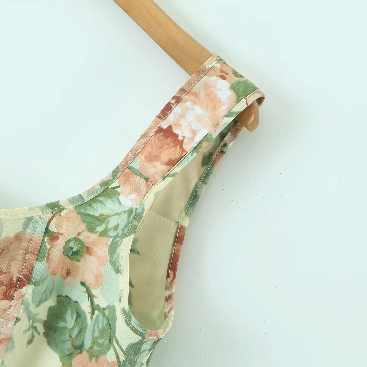 Bohemian Floral Midi Dress Set with Puff Sleeves - Perfect for Summer Vacations!