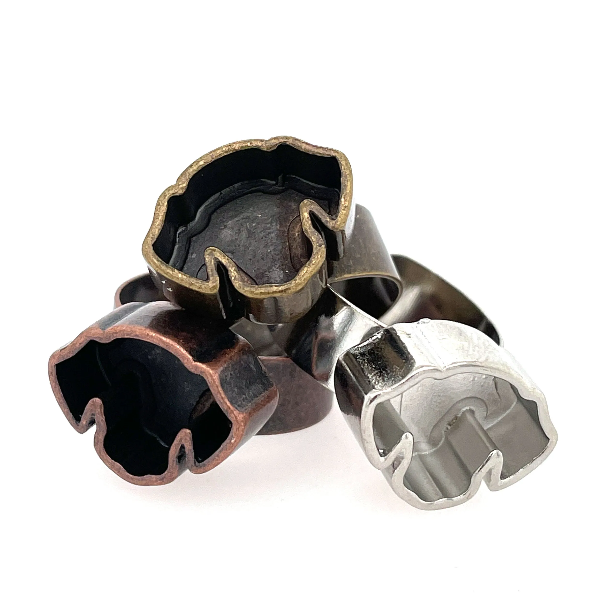 Silver Dog Head Deep Closed Bezel Ring