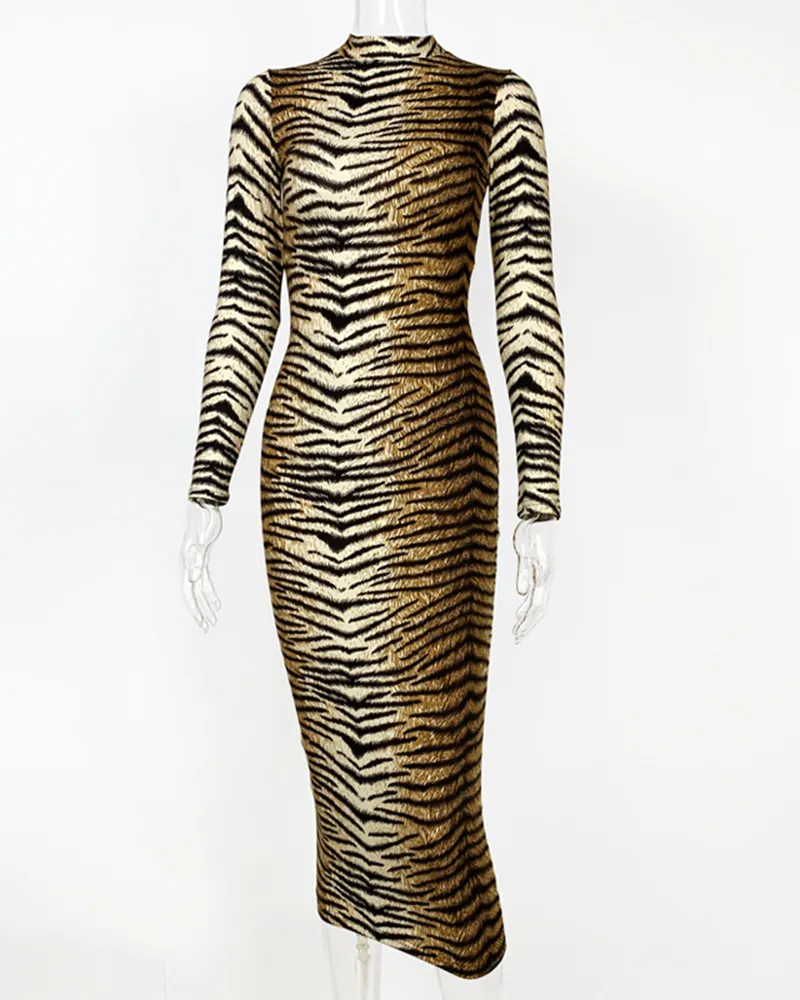 Slim-Fit Leopard Print Long-Sleeved Dress