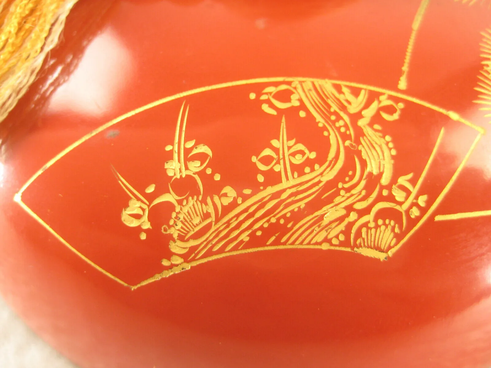 Vintage Japanese Round Red & Maki Tasseled Lacquer Lidded Box Shochikubai 4.5"
